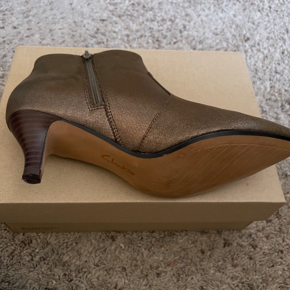 Clark’s Collection - Picture 3 of 5